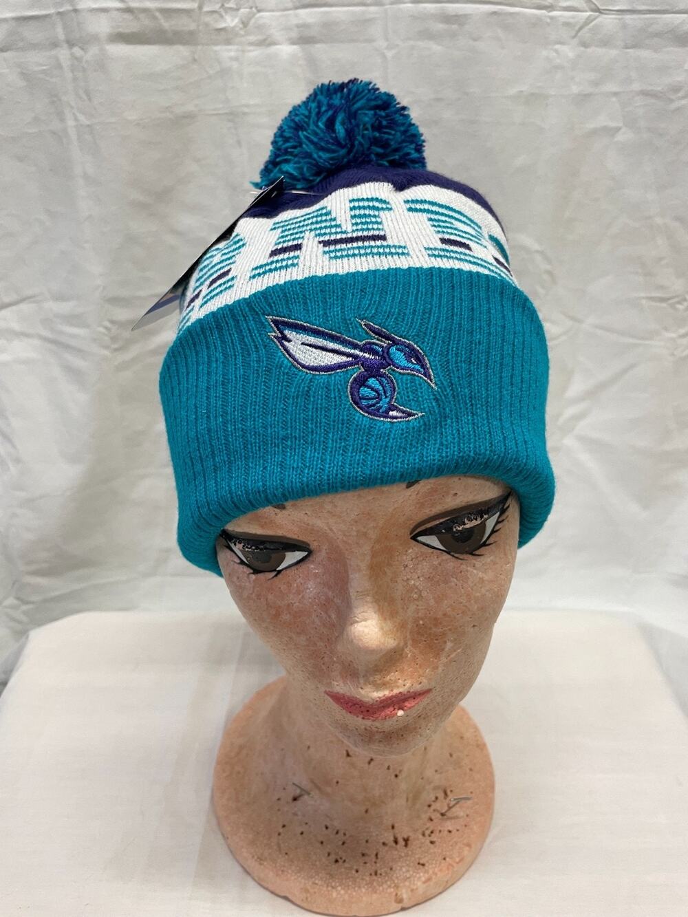 Adidas NBA Charlotte Hornets Cuffed Knit Beanie With Pom-Pom Vintage Logo NWT